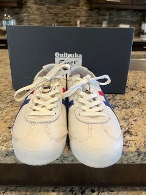 Onitsuka Tiger by Asics Men’s Cream Sneakers with Blue & Red Stripes